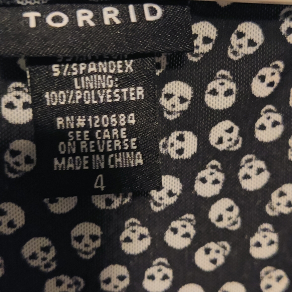 Skull Pattern Tank - Picture 7 of 11